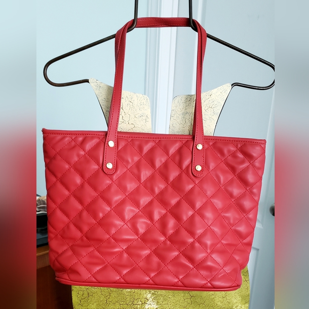 Montana West Vibrant Red Quilted Tote - Picture 3 of 7